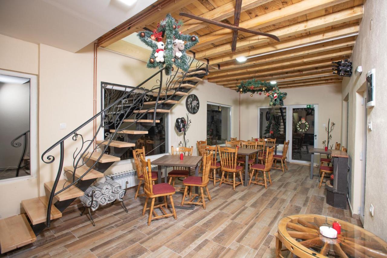 Apartmani Sp Jovanovic Crni Vrh Exteriér fotografie