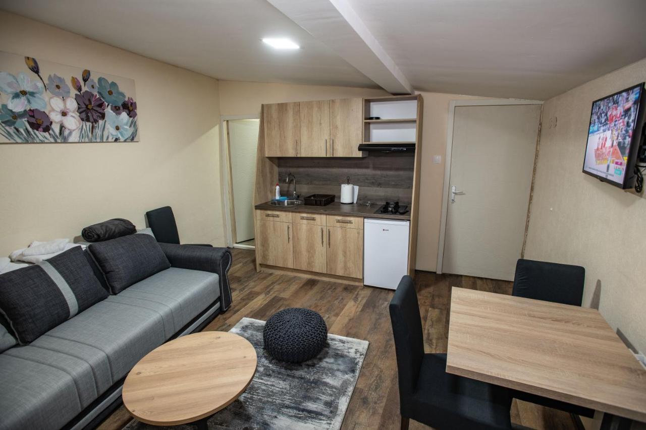Apartmani Sp Jovanovic Crni Vrh Exteriér fotografie