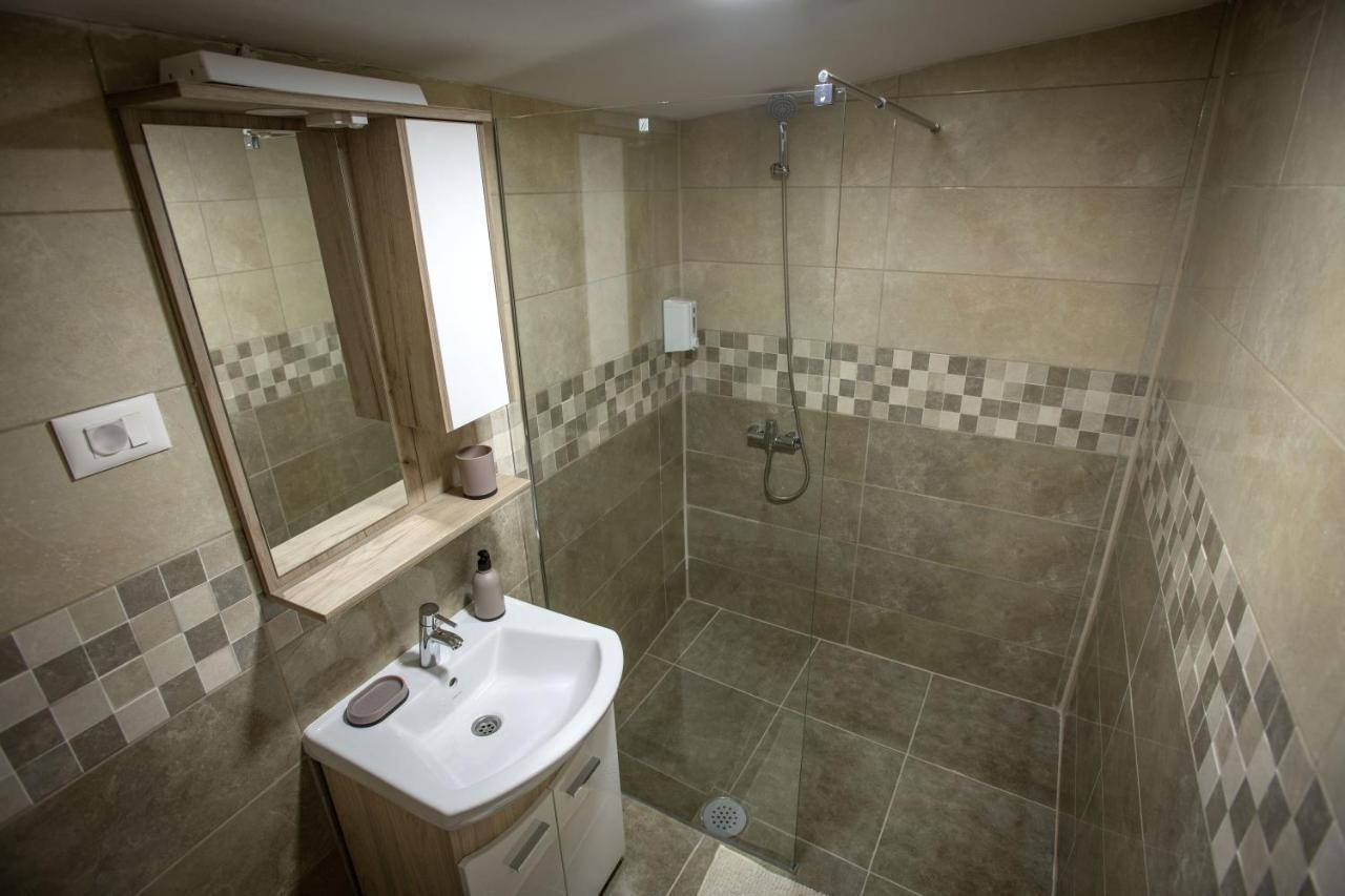 Apartmani Sp Jovanovic Crni Vrh Exteriér fotografie